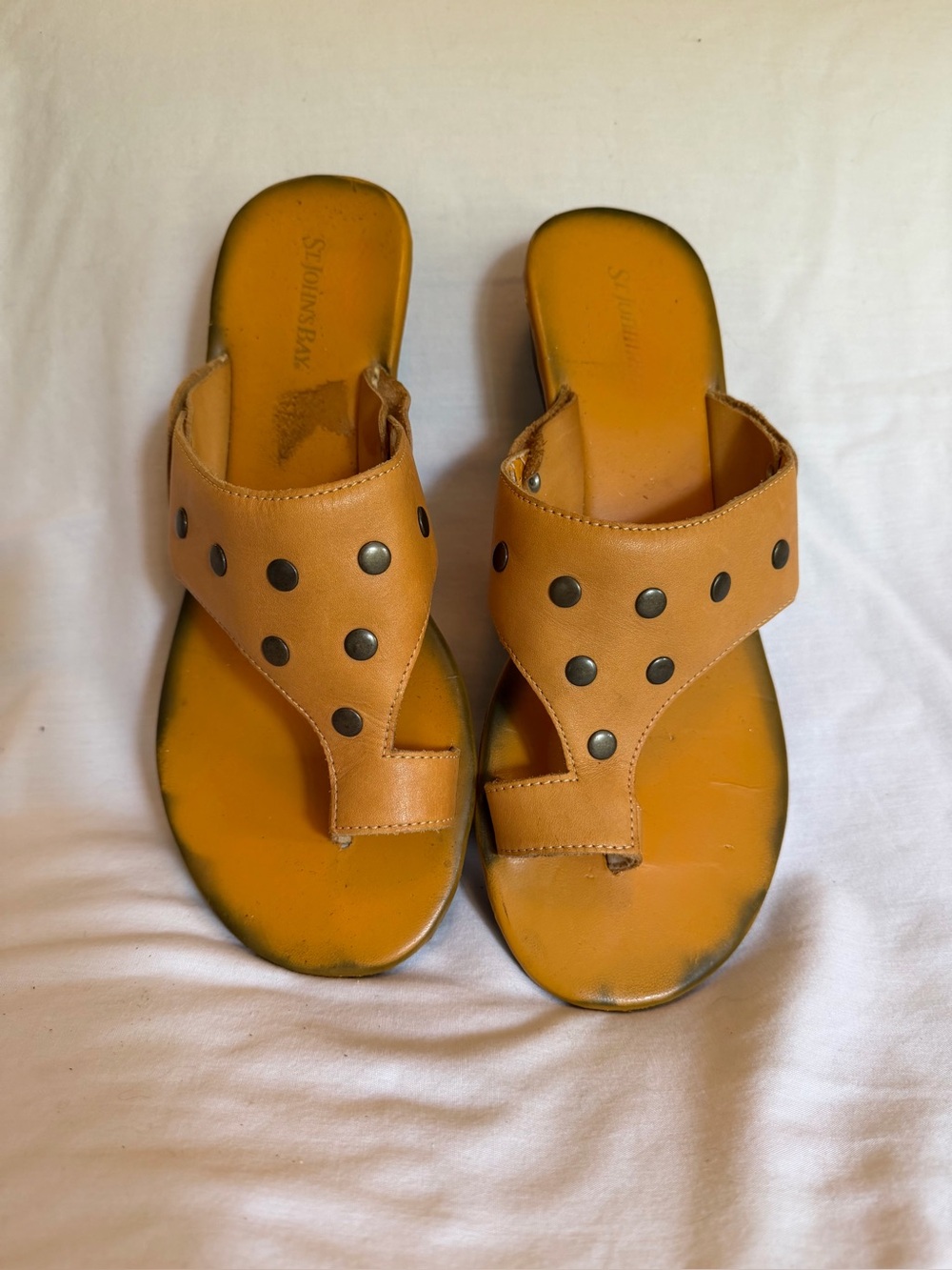 Mustard versatile metal accent toe cover strap flip flop flat slide size 9